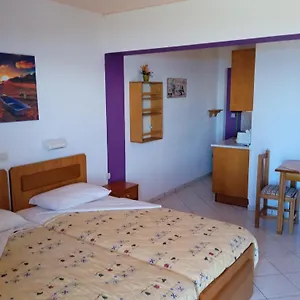 Apsedes , Trapezaki (Kefalonia) Grecia