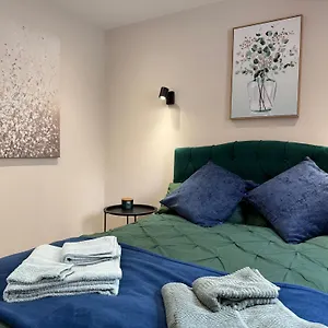  Apartment Centenary Netho - Leeds Centre United Kingdom