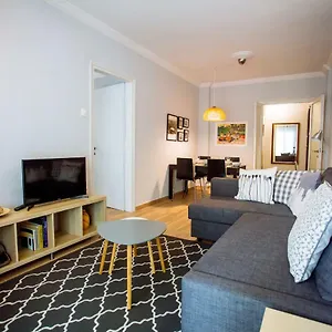 Apartment Luxurious & Modern | Walk Everywhere | 5★ Amenities